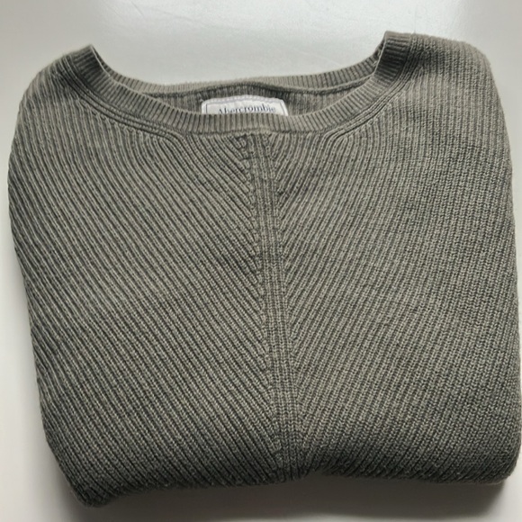 Abercrombie & Fitch Sweater - Picture 14 of 14